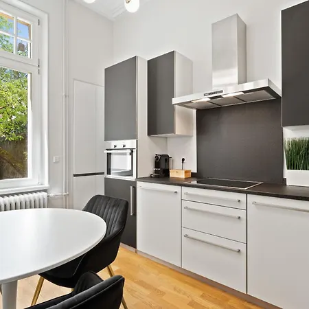 Sleek And Sophisticated In Prime Location Appartement Luxembourg