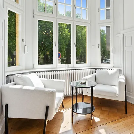 1-Bedroom Villa Apartment, Limpertsberg, Luxembourg * Luxemburg
