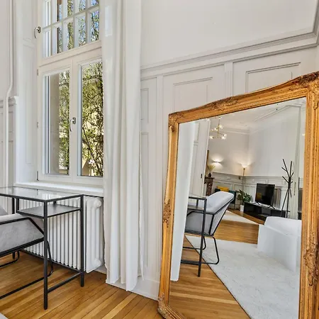 1-Bedroom Villa Apartment, Limpertsberg, Luxembourg Appartement