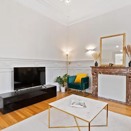 Sleek And Sophisticated In Prime Location Appartement Luxembourg