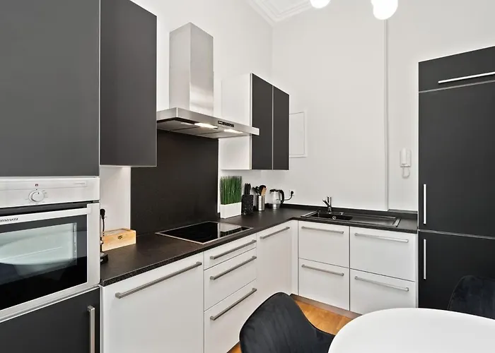 Sleek And Sophisticated In Prime Location