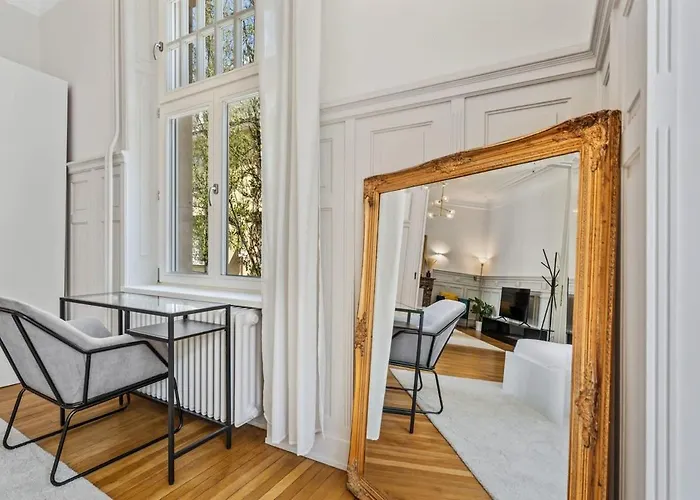 公寓 Sleek And Sophisticated In Prime Location *