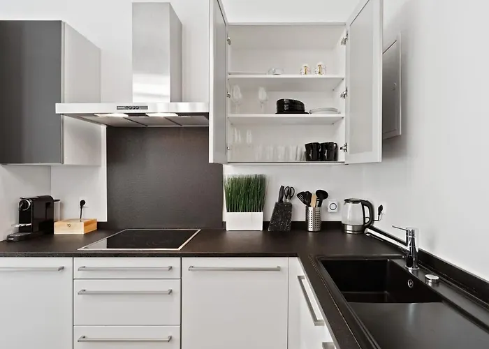 Sleek And Sophisticated In Prime Location 公寓 *